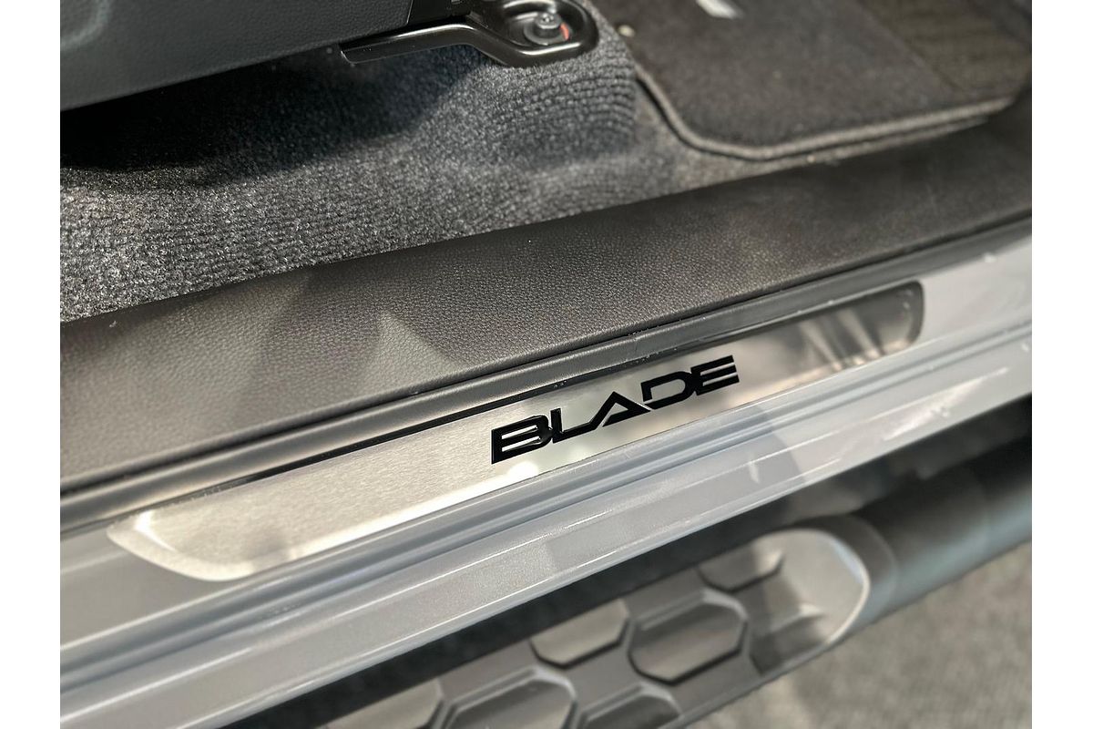 2025 Isuzu D-MAX BLADE 4X4