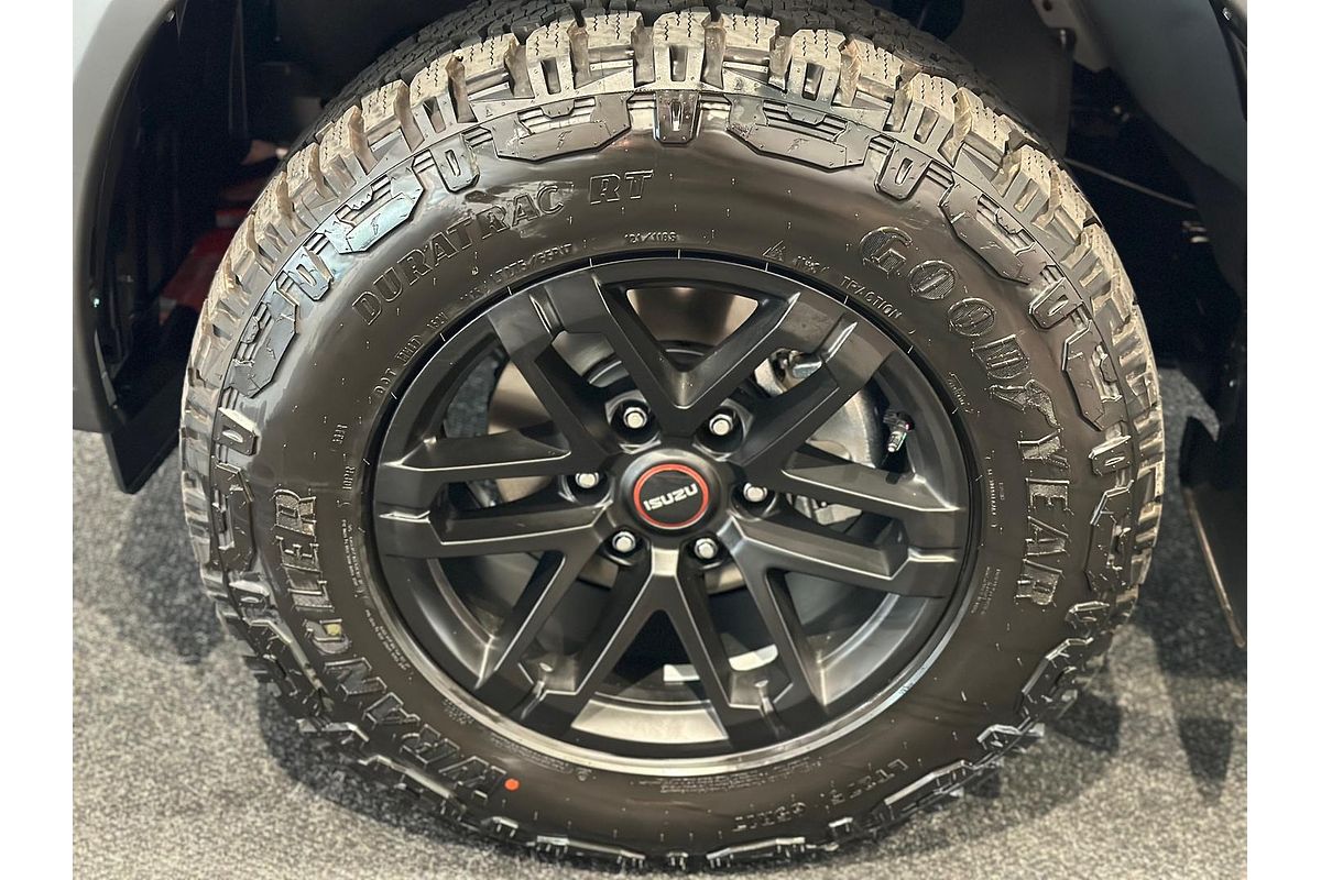 2025 Isuzu D-MAX BLADE 4X4