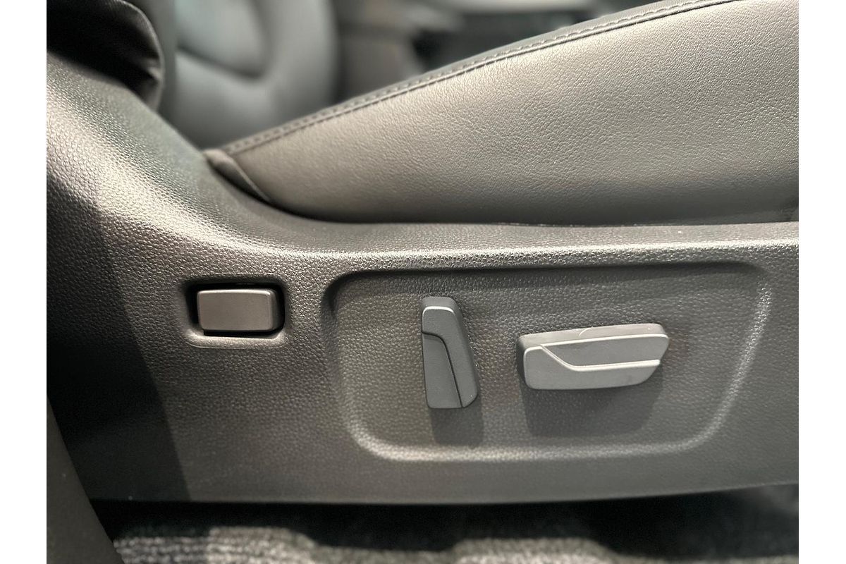 2025 Isuzu D-MAX BLADE 4X4