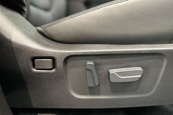 2025 Isuzu D-MAX BLADE 4X4