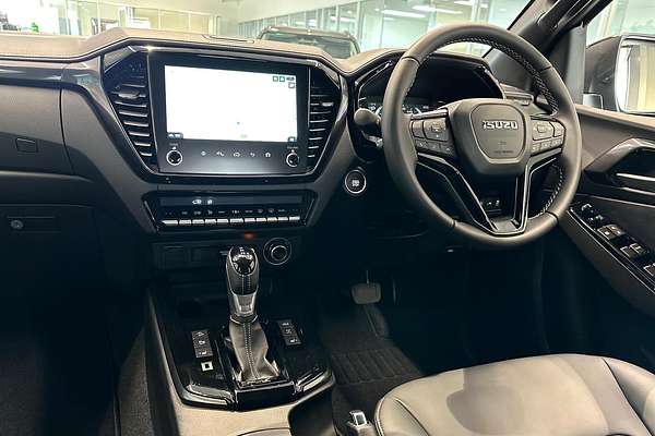 2025 Isuzu D-MAX BLADE 4X4