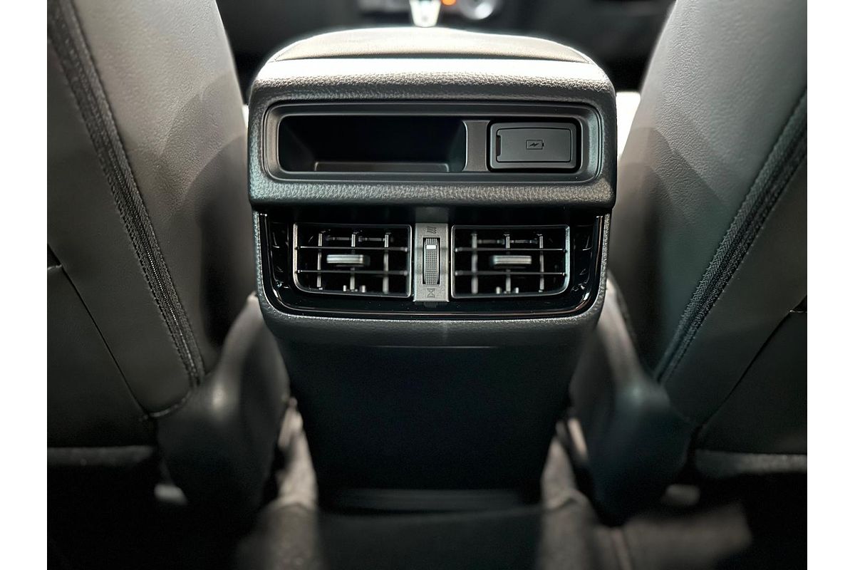 2025 Isuzu D-MAX BLADE 4X4