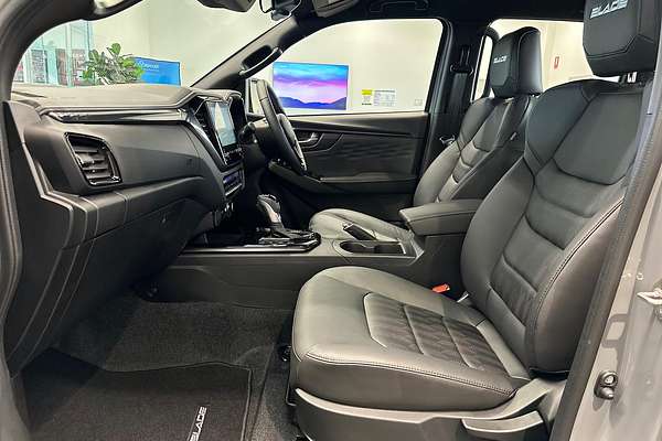 2025 Isuzu D-MAX BLADE 4X4
