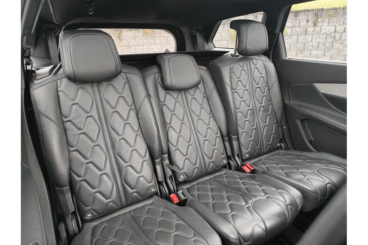 2018 Peugeot 5008 GT P87