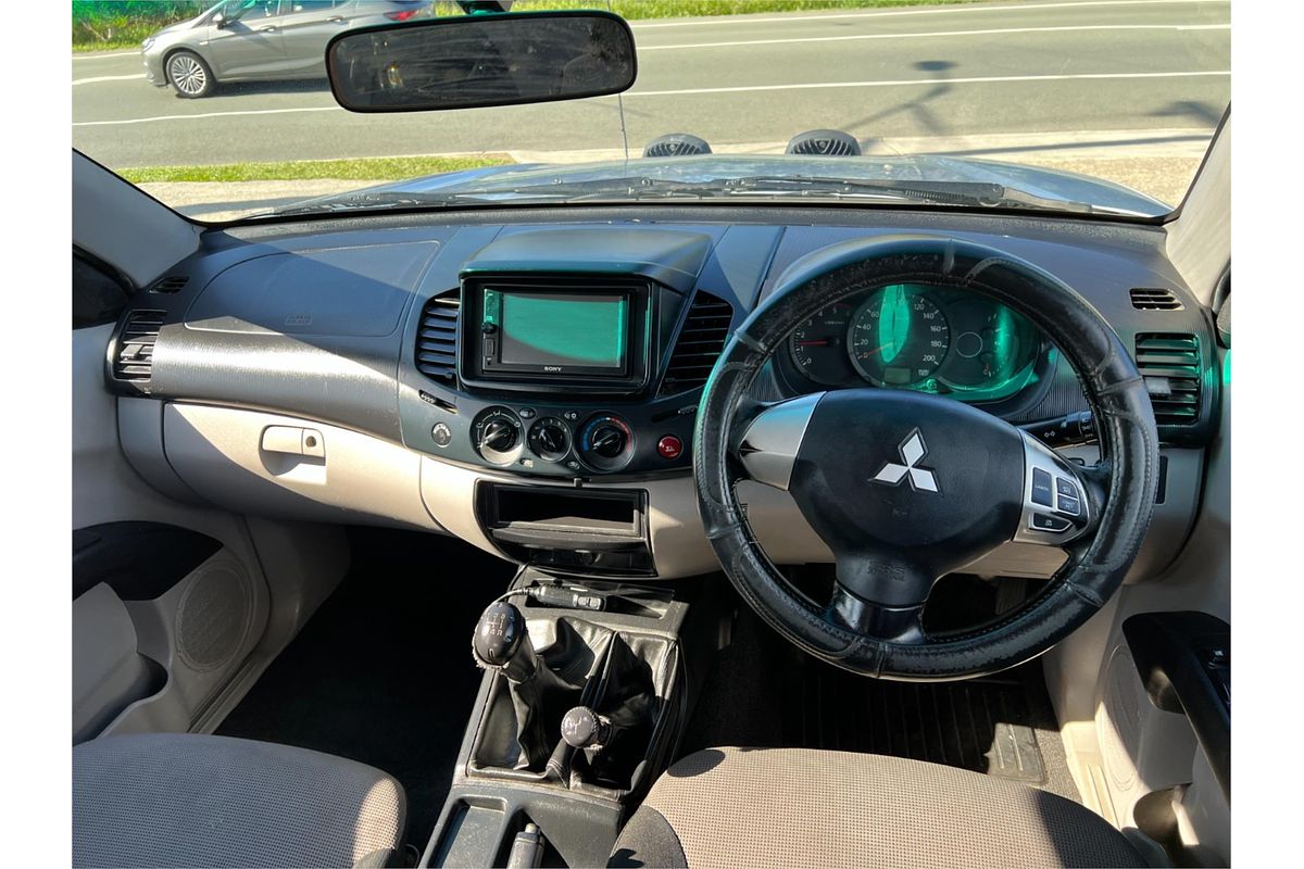 2009 Mitsubishi Triton GL-R MN 4X4