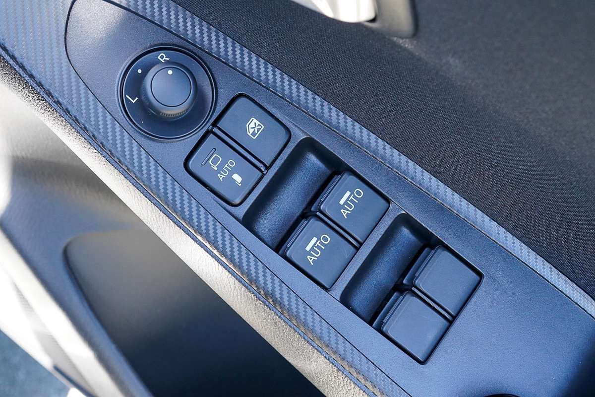 2025 Mazda 2 G15 Evolve DJ Series