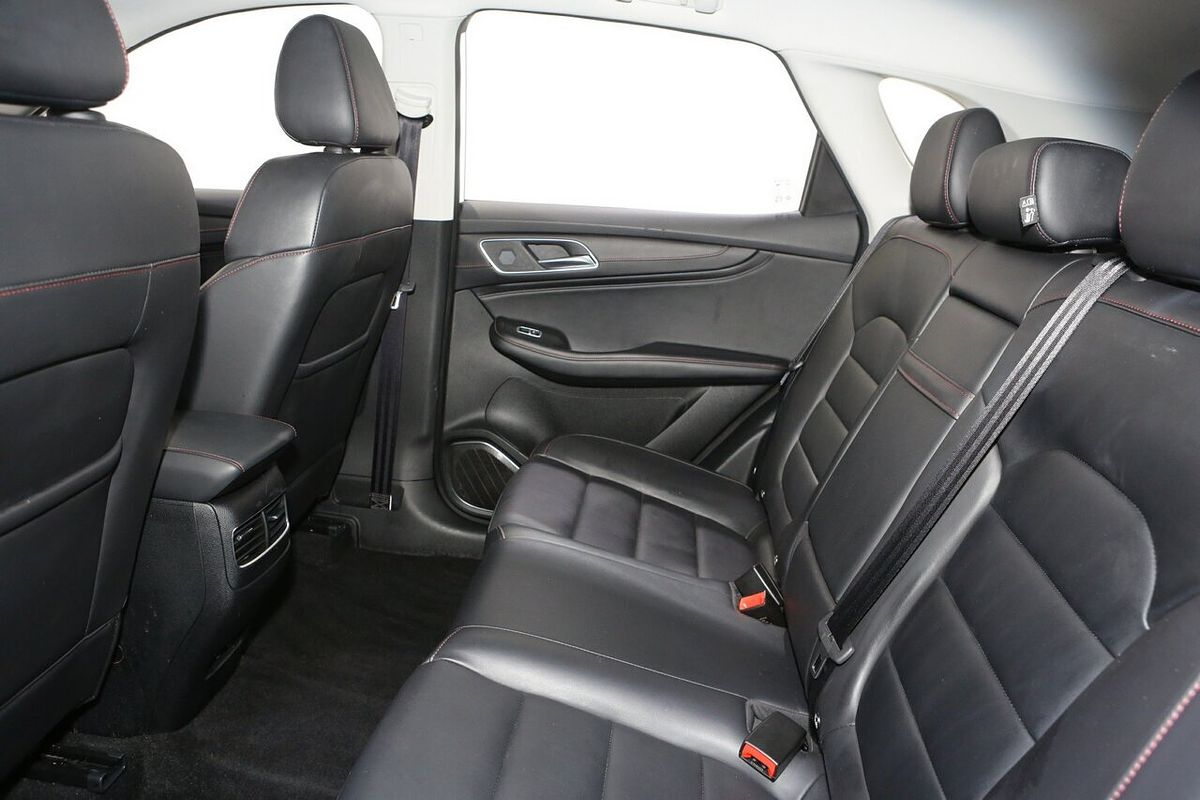 2024 MG HS Vibe SAS23