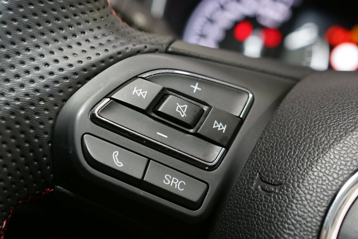 2024 MG HS Vibe SAS23