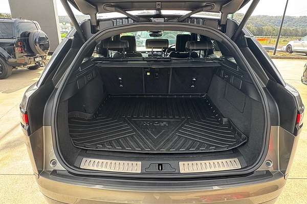 2021 Land Rover Range Rover Velar P400 R-Dynamic HSE L560