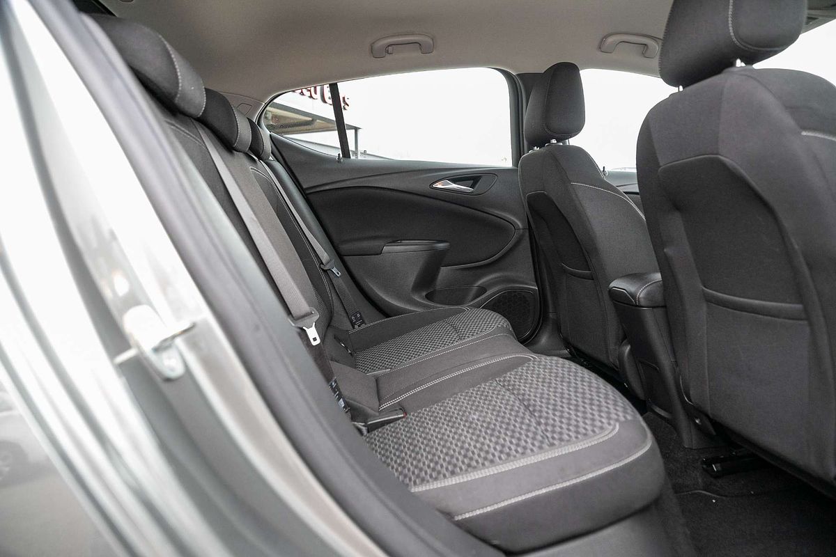 2017 Holden Astra RS BK