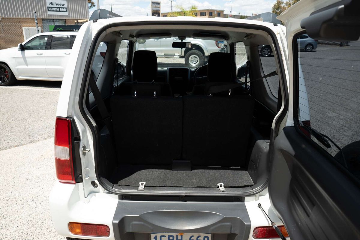 2016 Suzuki Jimny Sierra SN413 T6