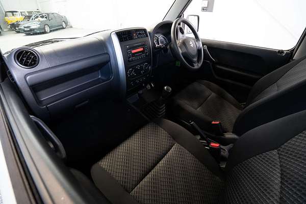 2016 Suzuki Jimny Sierra SN413 T6