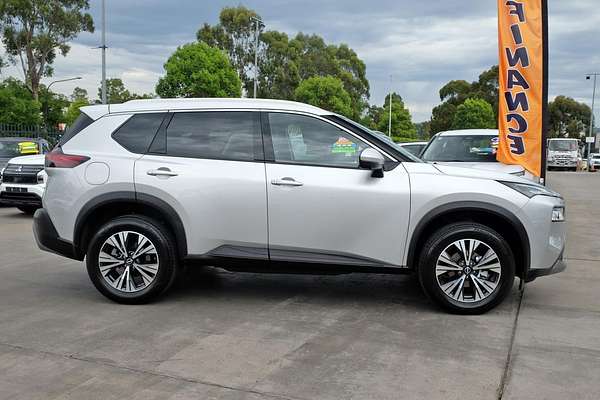 2025 Nissan X-TRAIL ST-L T33