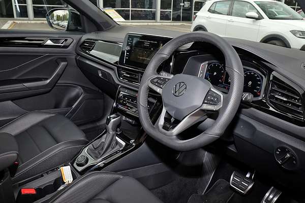 2025 Volkswagen T-Roc 140TSI R-Line D11