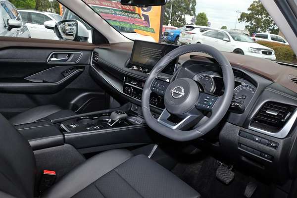 2025 Nissan X-TRAIL ST-L T33