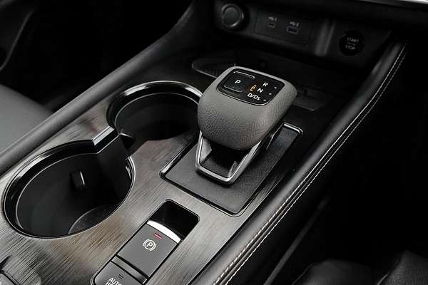 2025 Nissan X-TRAIL ST-L T33