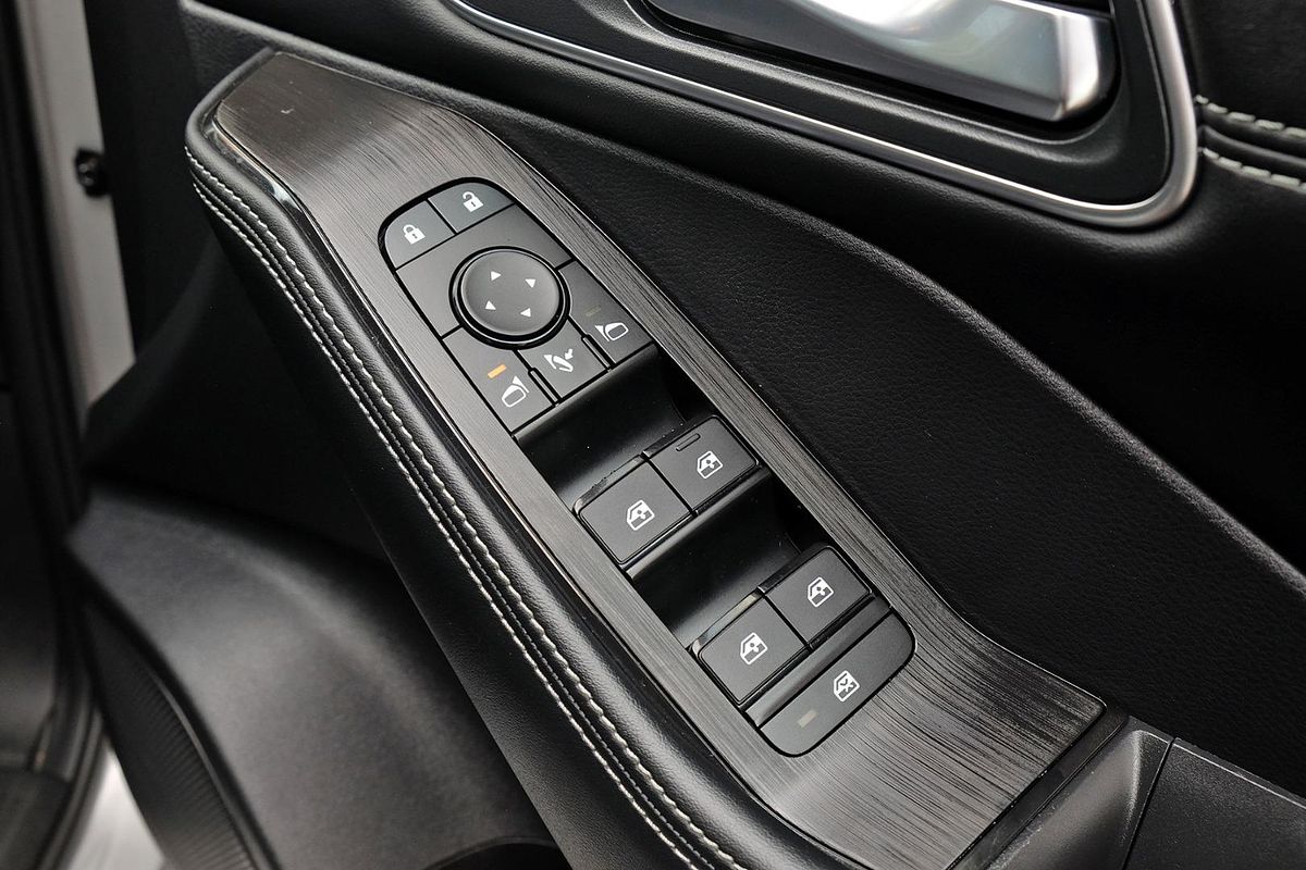 2025 Nissan X-TRAIL ST-L T33