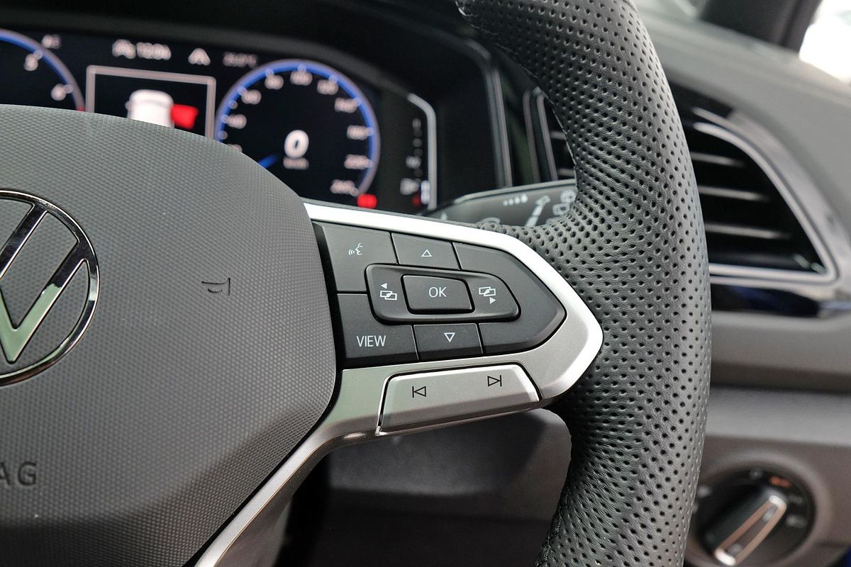 2025 Volkswagen T-Roc 140TSI R-Line D11