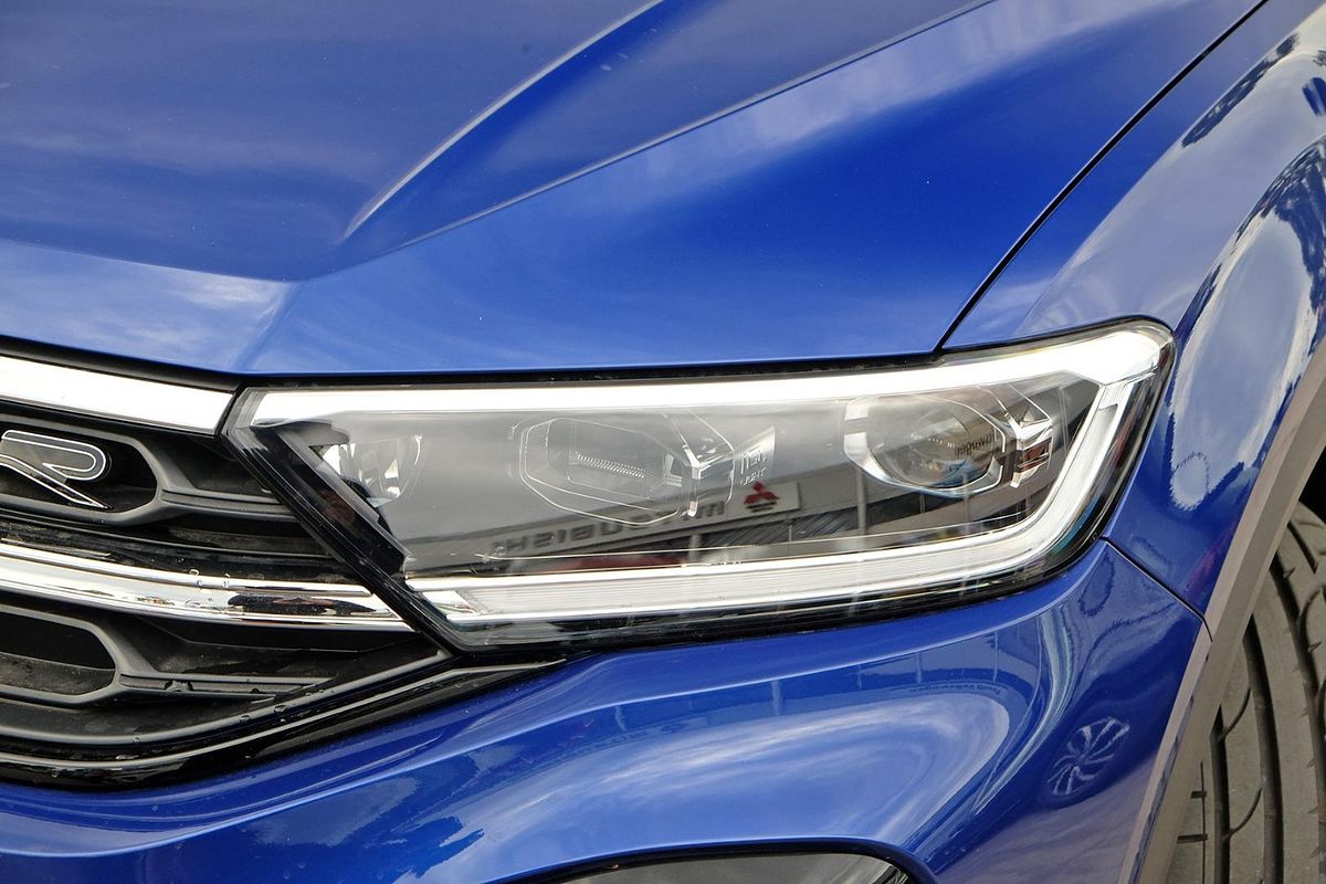 2025 Volkswagen T-Roc 140TSI R-Line D11