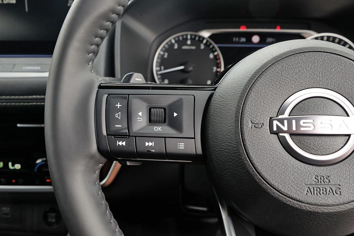 2025 Nissan X-TRAIL ST-L T33