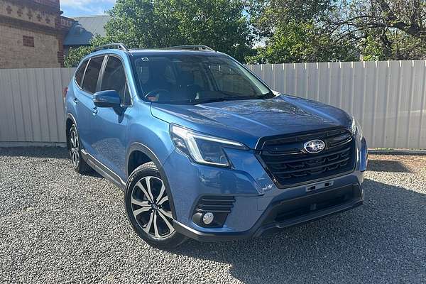 2022 Subaru Forester 2.5i Premium S5