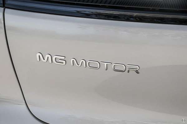 2025 MG IM6 Performance S12L