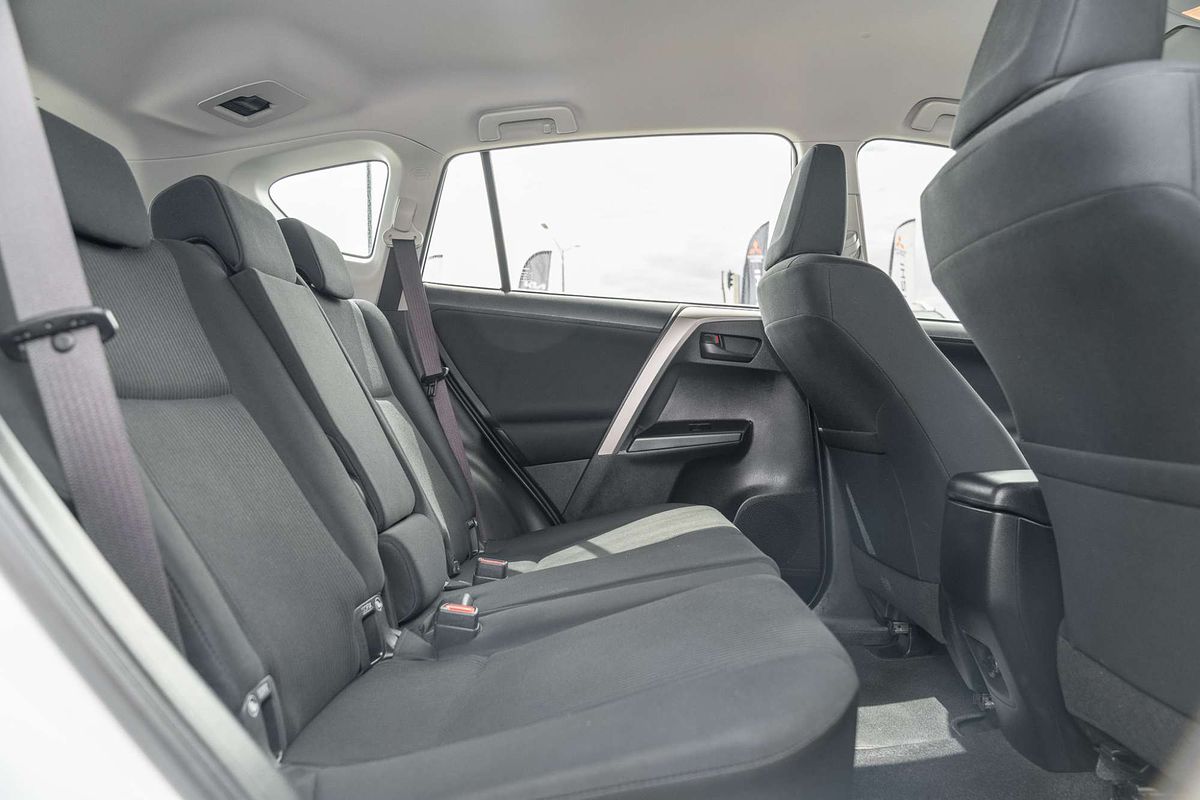 2016 Toyota RAV4 GX ZSA42R