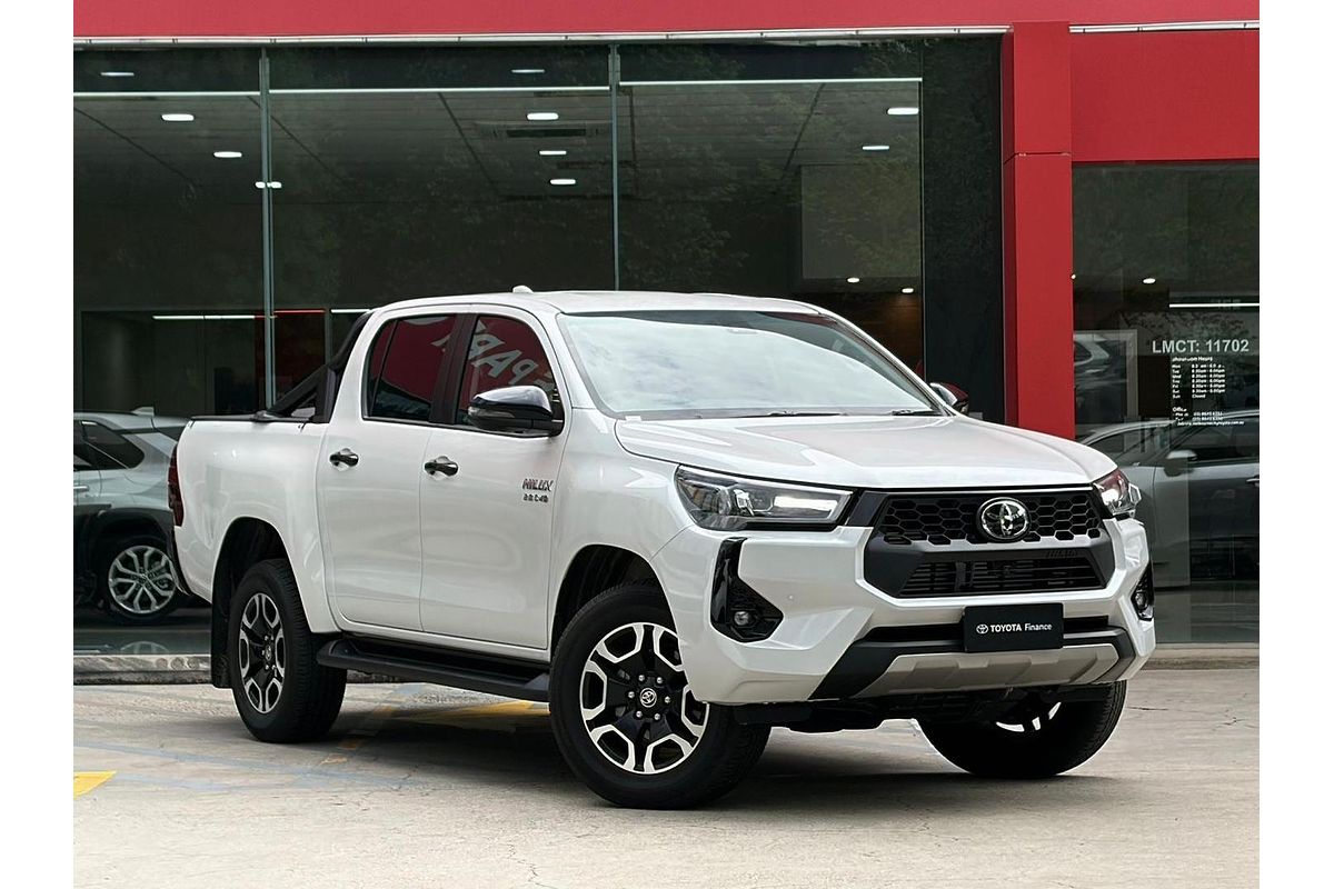 2024 Toyota Hilux SR5 GUN126R