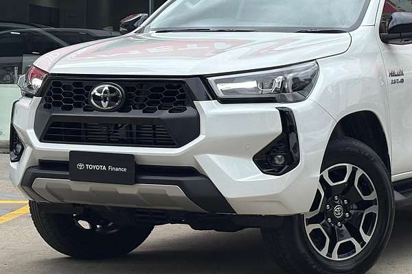 2024 Toyota Hilux SR5 GUN126R