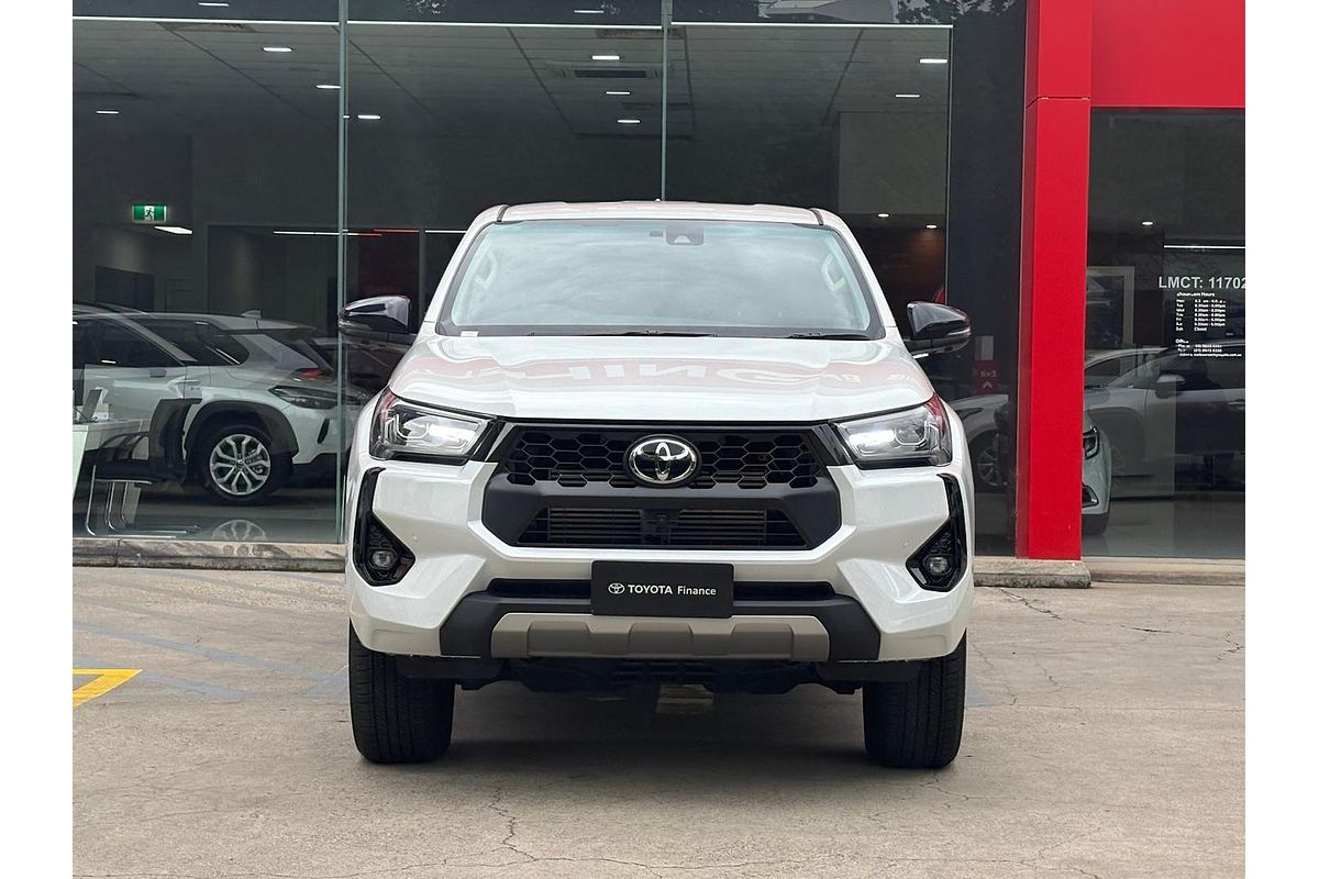2024 Toyota Hilux SR5 GUN126R