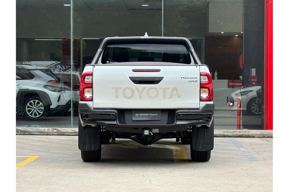 2024 Toyota Hilux SR5 GUN126R