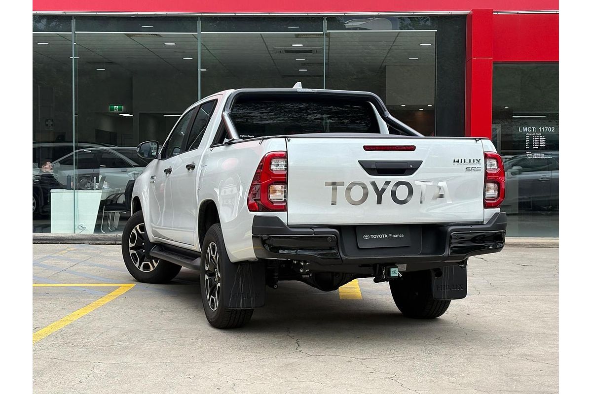 2024 Toyota Hilux SR5 GUN126R