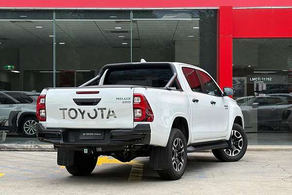 2024 Toyota Hilux SR5 GUN126R