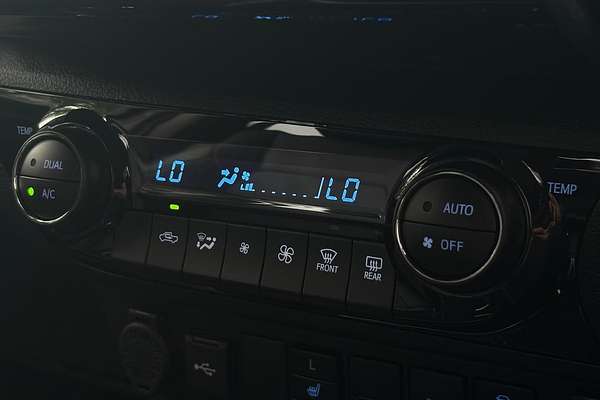 2024 Toyota Hilux SR5 GUN126R