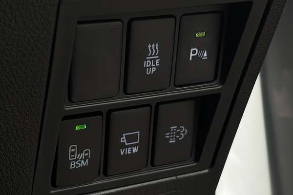 2024 Toyota Hilux SR5 GUN126R