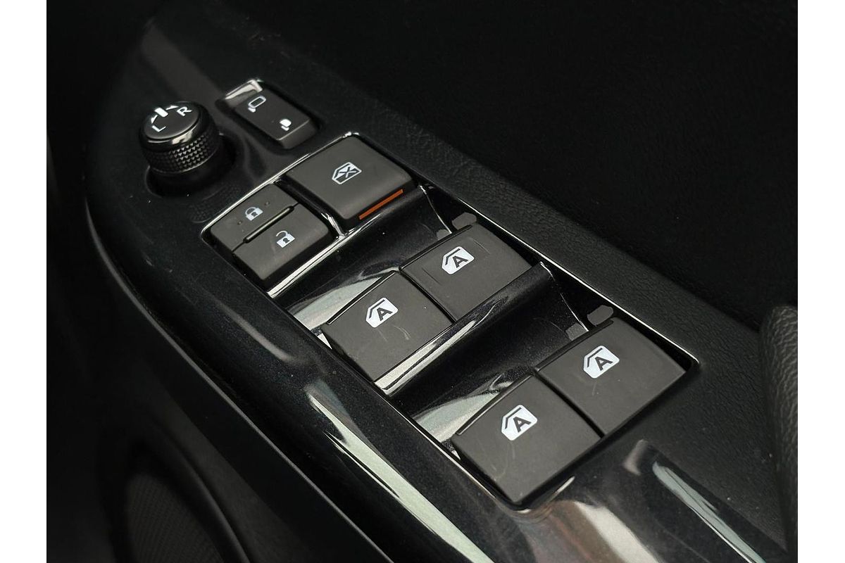 2024 Toyota Hilux SR5 GUN126R