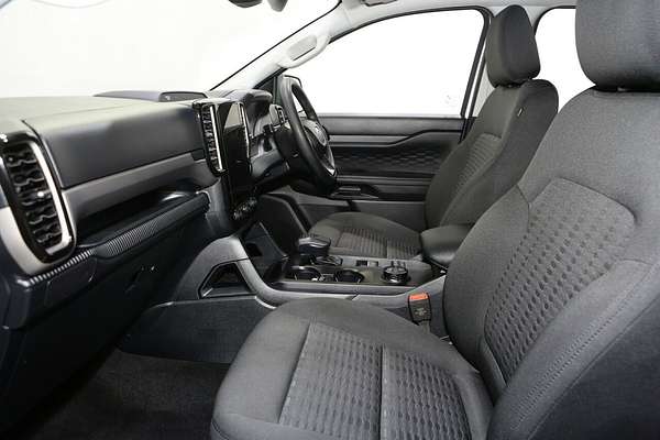 2024 Ford Everest Ambiente 2.0L