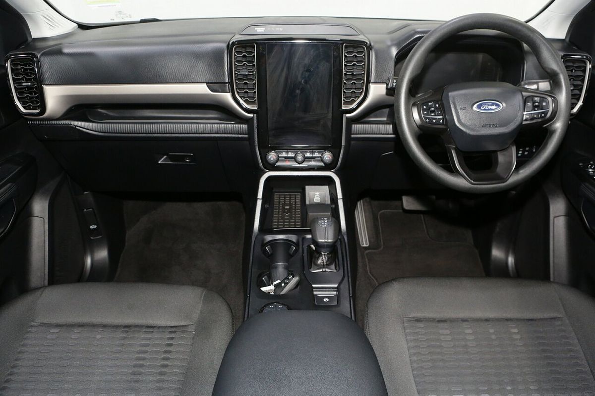 2024 Ford Everest Ambiente 2.0L