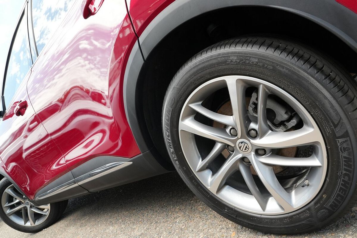 2020 MG HS Essence SAS23