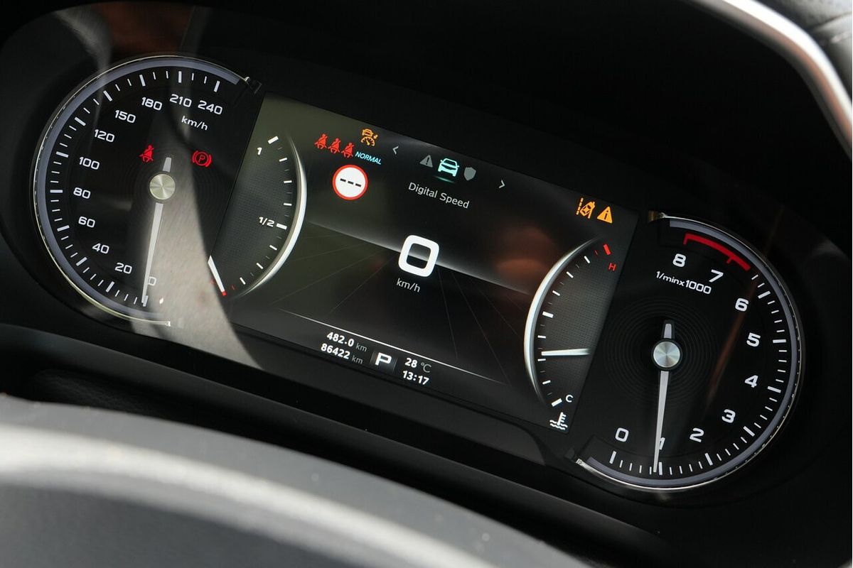 2020 MG HS Essence SAS23