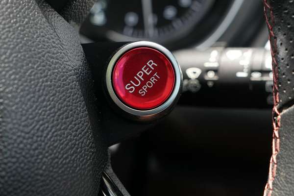 2020 MG HS Essence SAS23