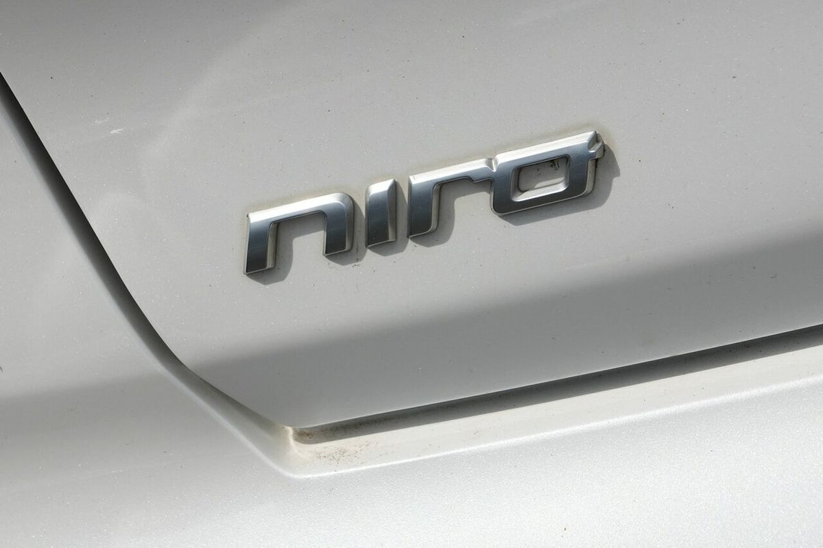 2021 Kia Niro Hybrid Sport DE