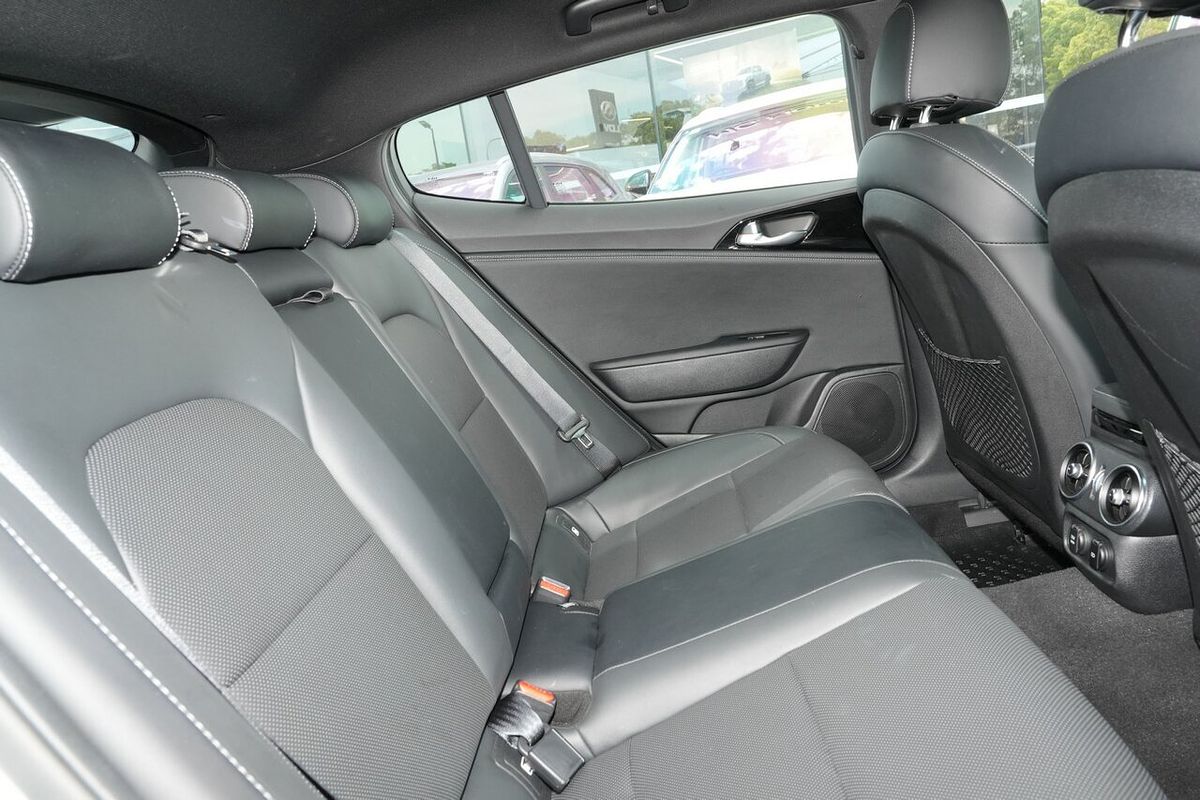 2022 Kia Stinger 200S CK