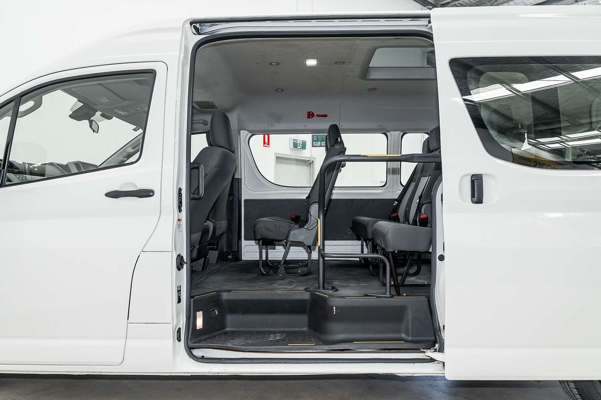 2022 Toyota Hiace Commuter GDH322R ELWB High Roof