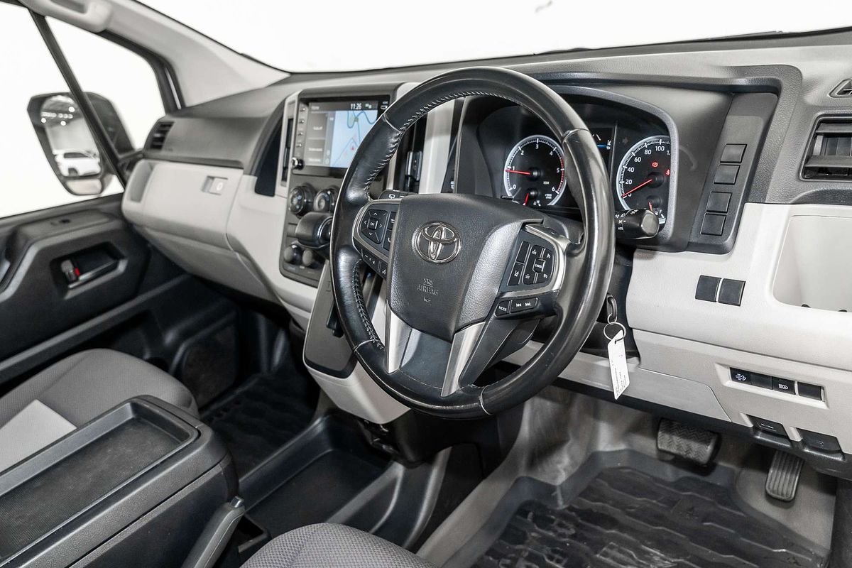 2022 Toyota Hiace Commuter GDH322R ELWB High Roof