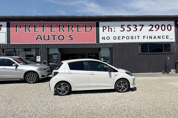 2019 Toyota VITZ F (HYBRID) NHP130