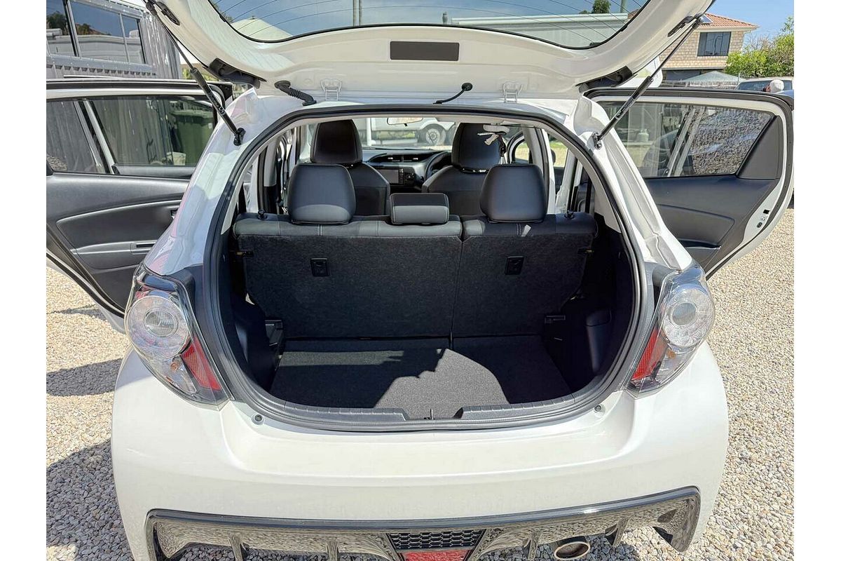 2019 Toyota VITZ F (HYBRID) NHP130