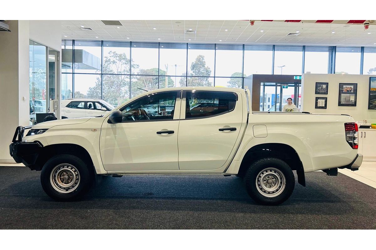 2021 Mitsubishi Triton GLX ADAS MR 4X4