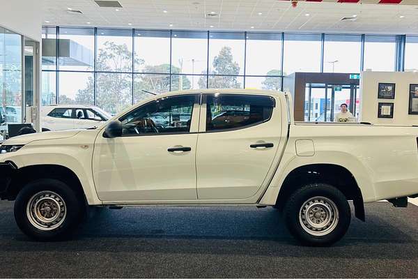 2021 Mitsubishi Triton GLX ADAS MR 4X4