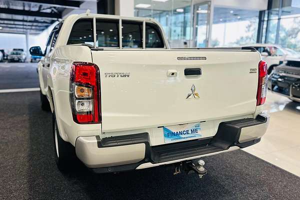 2021 Mitsubishi Triton GLX ADAS MR 4X4